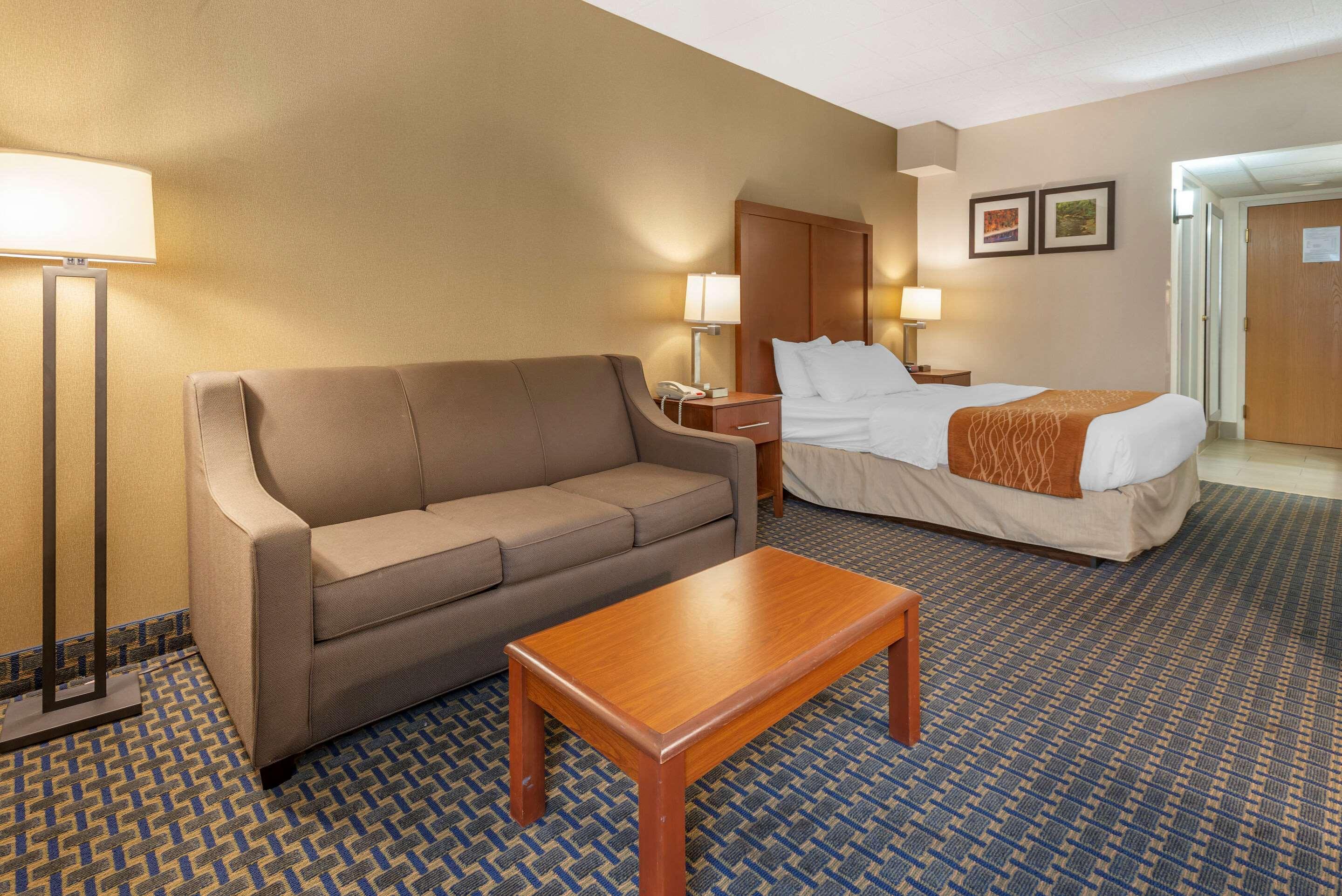 Comfort Inn 3*